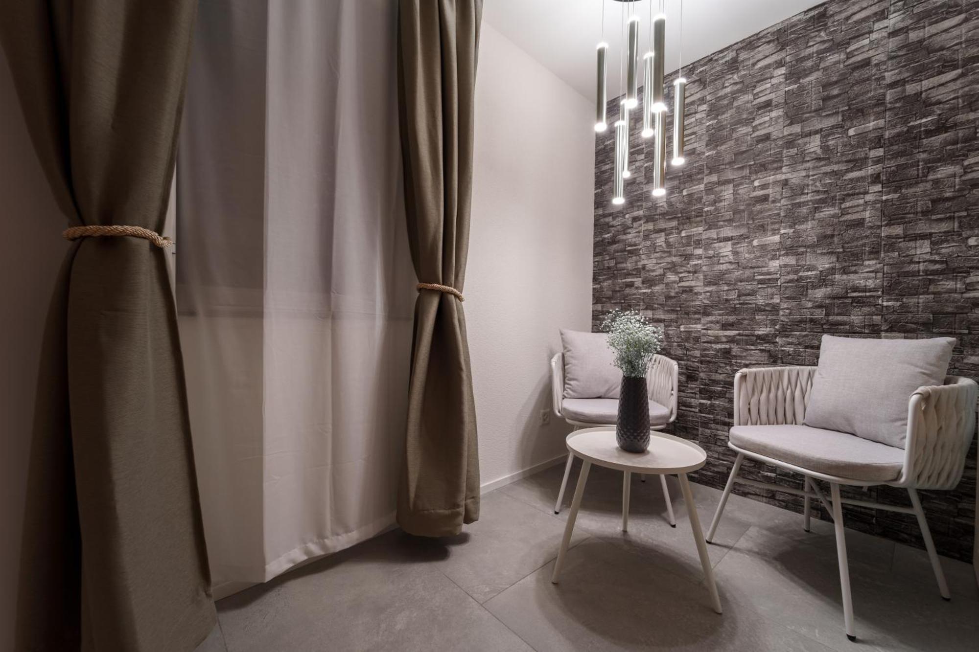 Privat-spa Mit Whirlpool Und Sauna Fuer 5 Personen! * Winterthur