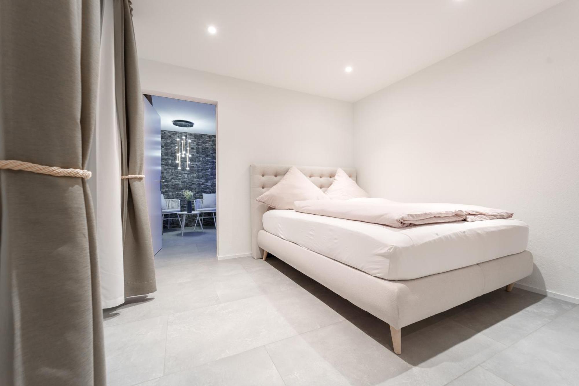 Apartment Privat-spa Mit Whirlpool Und Sauna Fuer 5 Personen! Winterthur